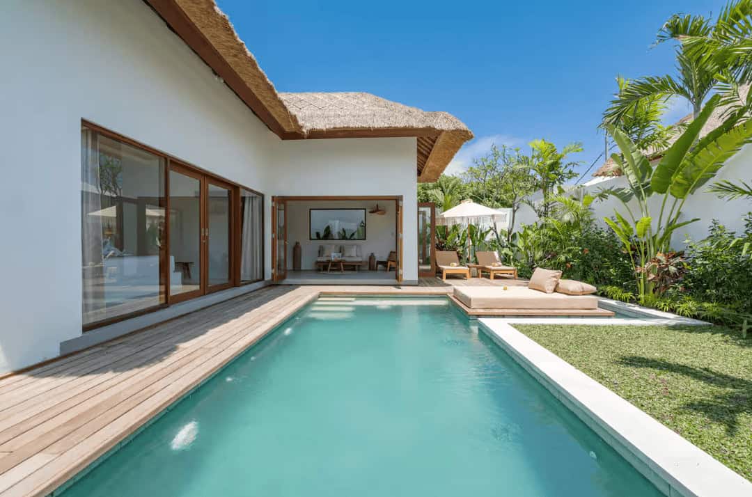 WALKING DISTANCE TO THE BEACH 1 BEDROOM VILLA FOR SALE LEASEHOLD IN NYANYI BE-2309